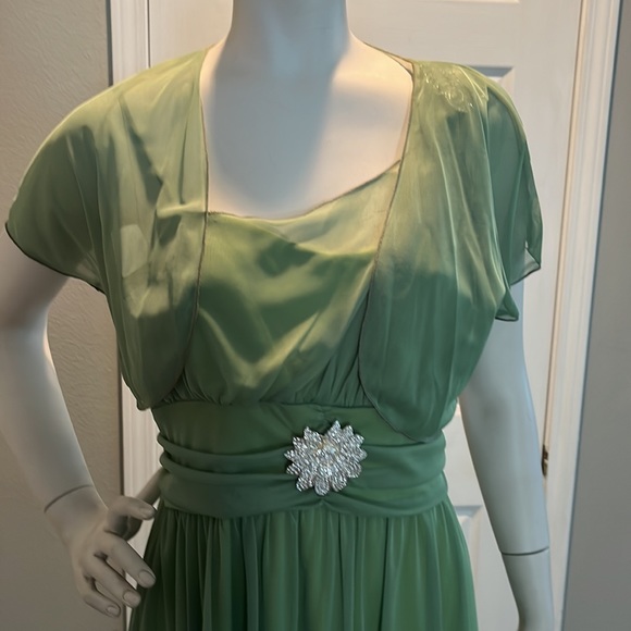 NWT Sage Green Chiffon Cocktail Dress 2X with Bolero Jacket - Picture 7 of 7